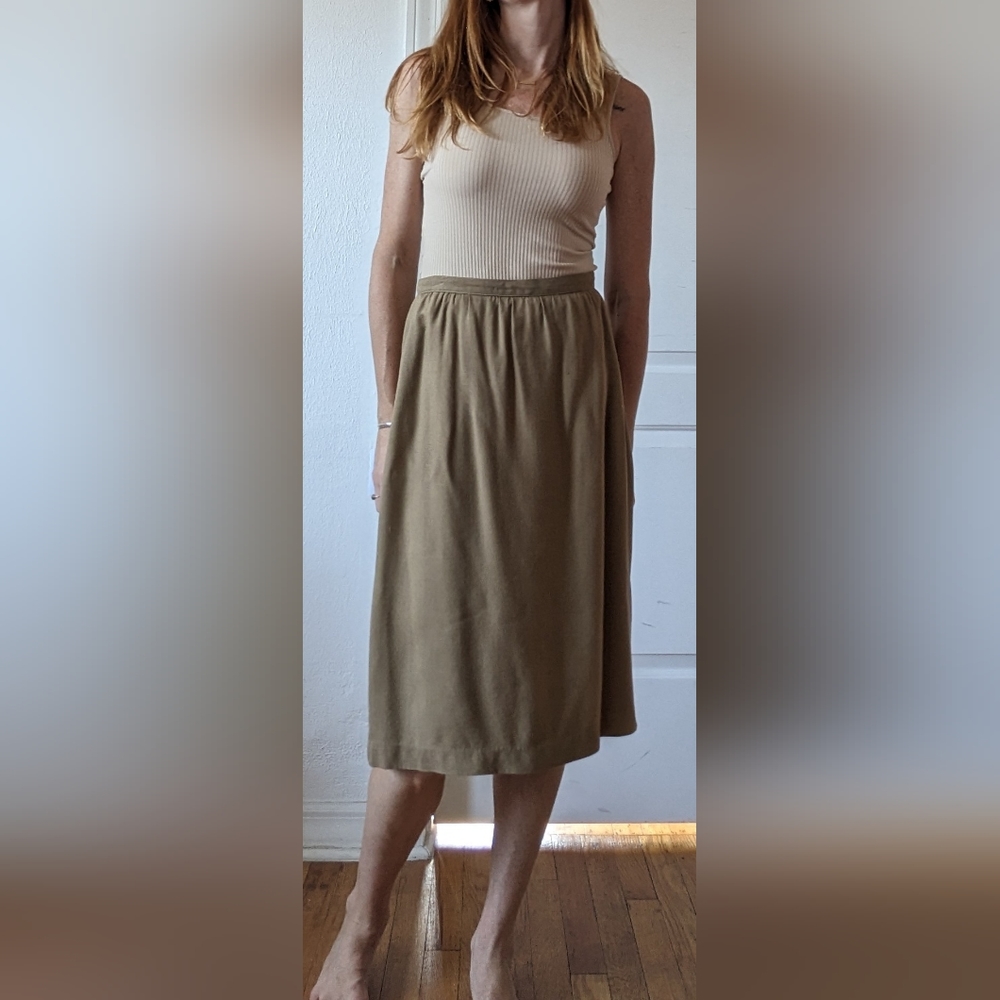 Vintage tan skirt